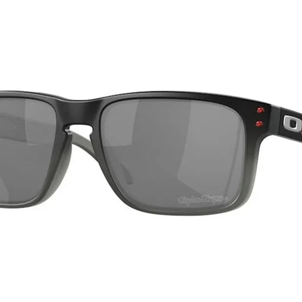 OAKLEY OO9102
